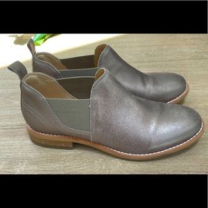 Clarks edenvale booties suede pewter - worn once